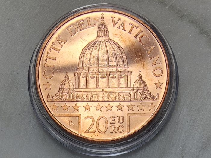 Vatican 20 Euro Copper Uncirculated Coin 2022 - Saint Peter's Basilica - Art and Faith