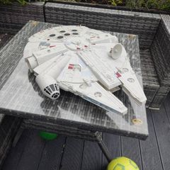 millinium falcon