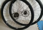 Genesis sr220 Disc Road Wheel Set