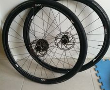 Genesis sr220 Disc Road Wheel Set