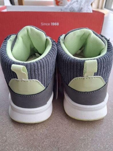 Size 26 Garvalin boys boots (brand new)