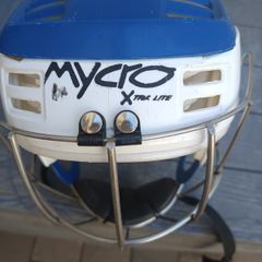 Hurling helmet (medium size)