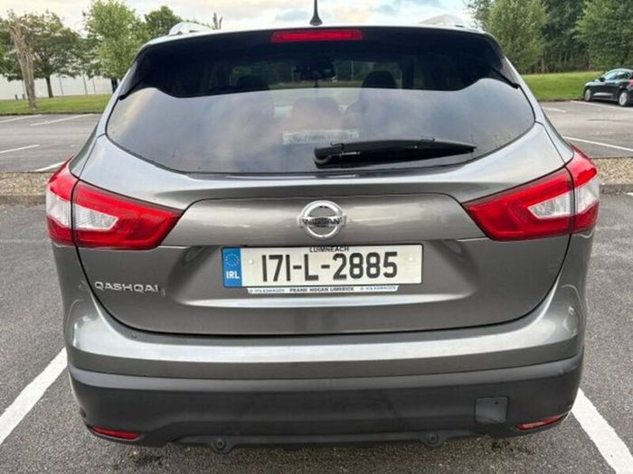 Nissan Qashqai 1.2 SV CVT Premium  Automatic 2017