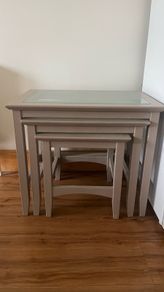 Nesting coffee tables