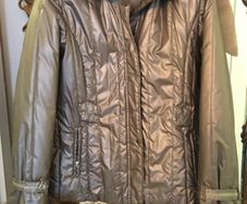 Woman short coat. With raccoon fur. Size M. As new
