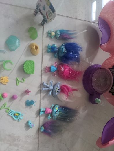 Troll set