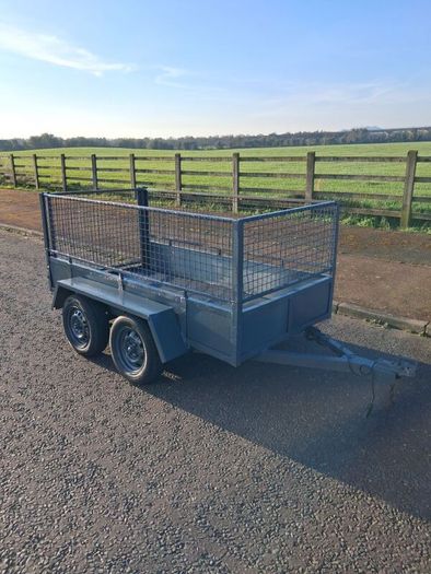 8x4. x3 trailer.
