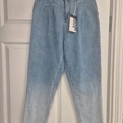 womens jeans M Sara boyfriend style