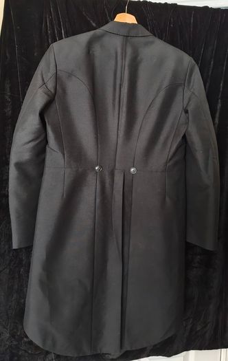 tail coat