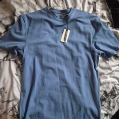 Muscle fit   t shirt