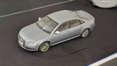 1:18 Kyosho Audi A8 D3 W12 6.0 Quattro