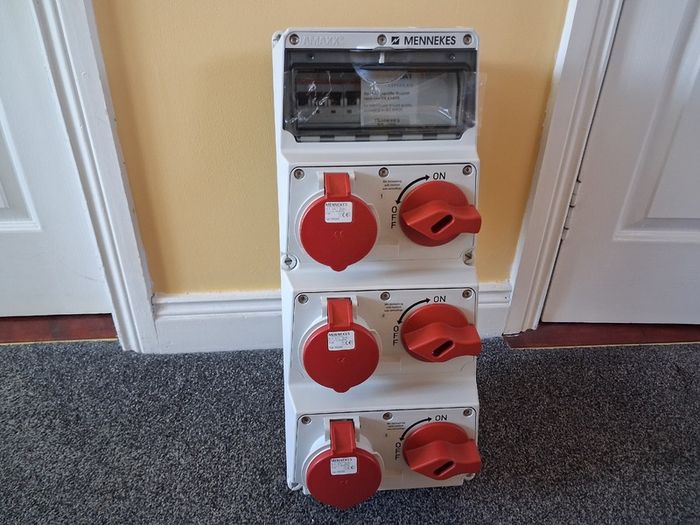 Postage - Mennekes - 948033 AMAXX IP44 Triple Wall Socket - 55A
