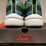 Boy's runners NEW size UK 5 Image 4