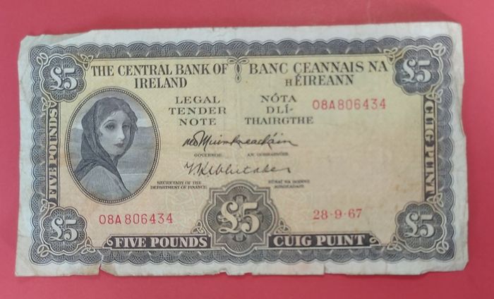 Irish 1967 Lavery Five pound banknote in Fine condition