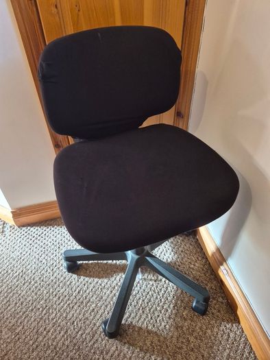 Desk chair