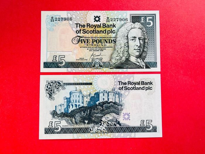 Scotland  5. Pounds   2006. PICK  352  ( Uncirculated )
