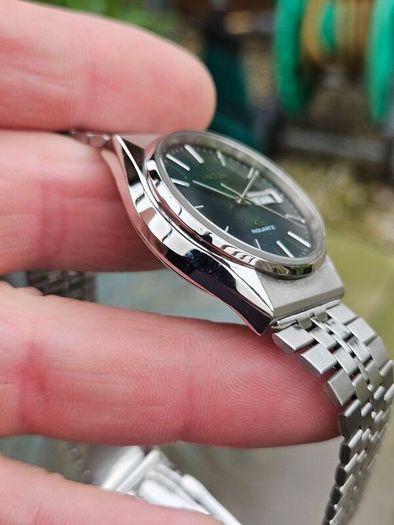 Watch Ricoh Riquartz. Vibtage.