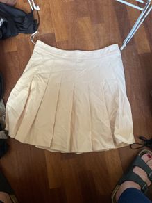 Beige pleated skirt size XL