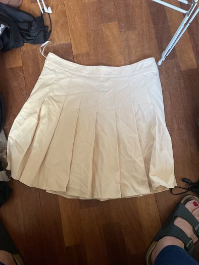 Beige pleated skirt size XL