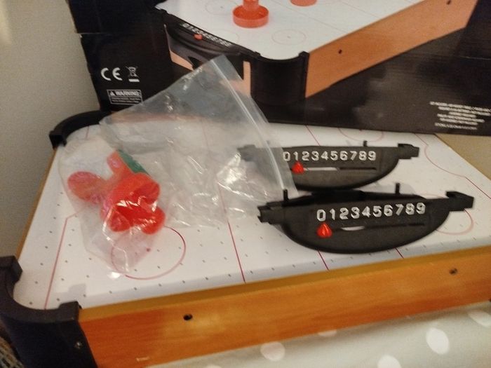 air hockey