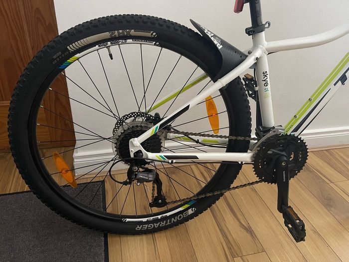 Trek Skye SL Womens Hardtail Mountain Bike Dames Crystal White/Volt Green