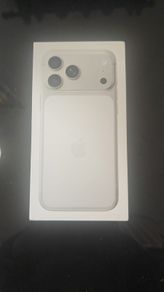 iPhone 17 pro max silver