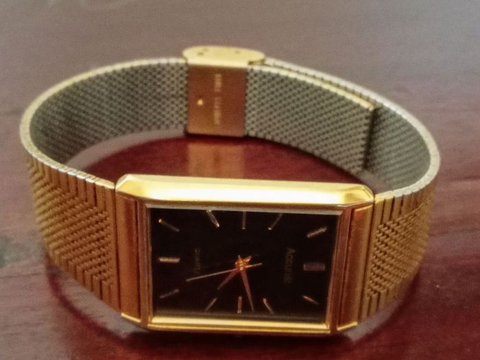 Vintage Accurist Quartz Watch.