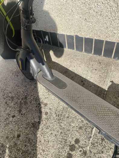 Electric scooter