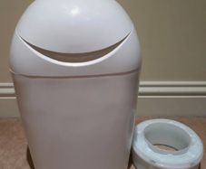 Tommee Tippee Sangenic Hygiene Plus tub + 1 original Sangenic cassette