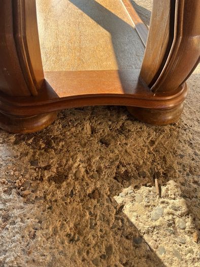 Solid maghoney 2 tier coffee table. Heavy piece