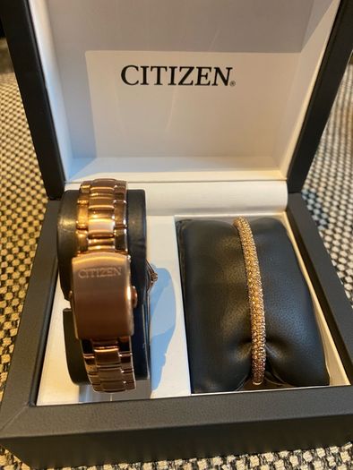 Citizen Eco drive solar powered Watch women's brand new