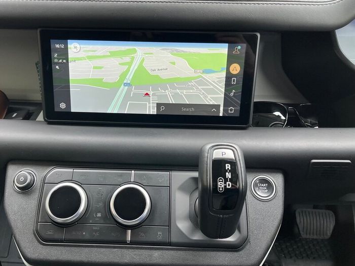 Land Rover Defender 2021