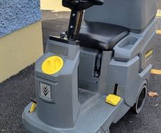 Karcher ride on scrubber dryer 50/70 R classic