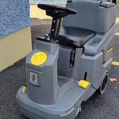 Karcher ride on scrubber dryer 50/70 R classic
