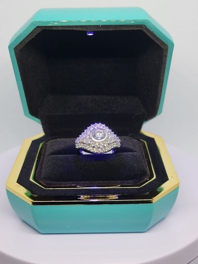 Luxurious Polished LED Lighted Solid Ring Box With Anti-Tarnish Protection (Size - 7x7x6 cm)