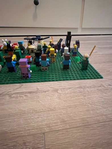 LEGO Bundle Mixed Bricks and characters