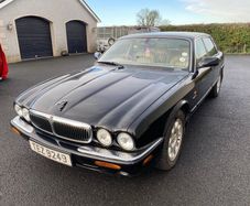 Jaguar XJ8 3.2 V8 Petrol