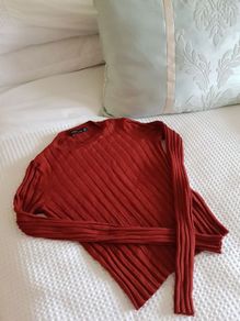 Bershka Knitwear Crop Top - Size 6