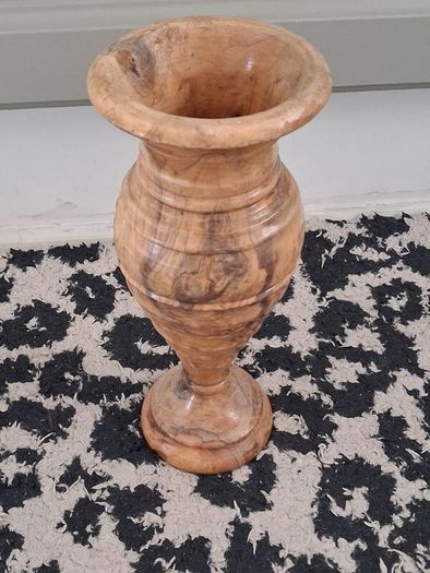 Wooden holder/vase