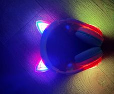 iClever Kids Bluetooth light up Headphones