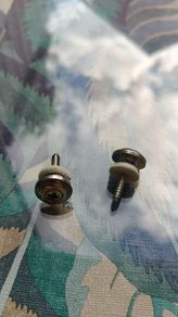 Pair of guitar/bass strap buttons with 3.5mm screws