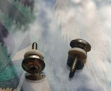 Pair of guitar/bass strap buttons with 3.5mm screws