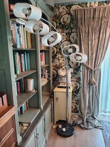 Floor lamp