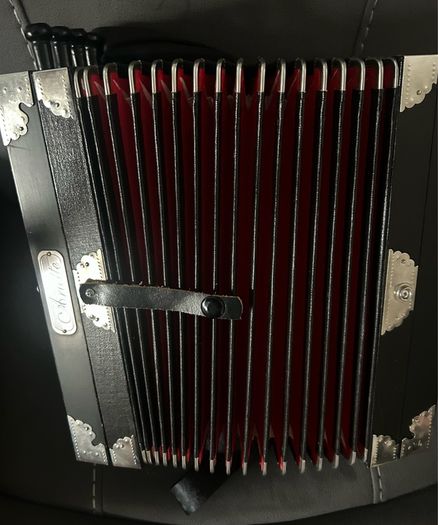 Ariette Button Accordion, Black with Red Bellows
