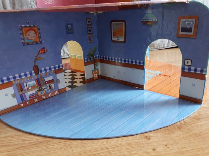 Doll House