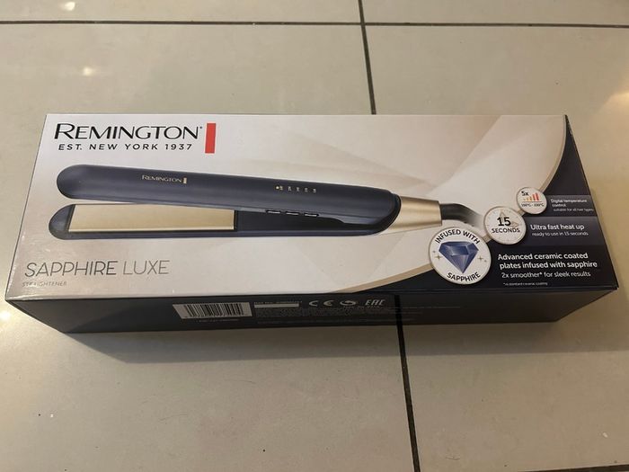 Remington Sapphire Luxe Hair Straightener - New in Box
