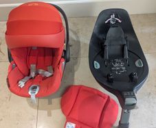 Cybex Cloud Z i-size Rotating Baby Car Seat and Base