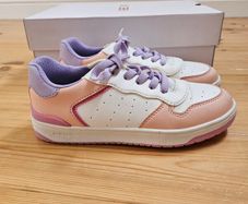 Geox Girls Trainers Size 35