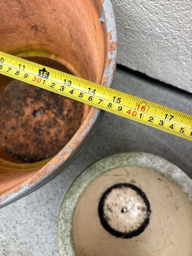 x3 Large Terracotta pots x2 Small ceramics pots