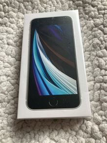 White iPhone SE2